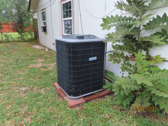 Photo - 1419 Warwick Walk Ln House