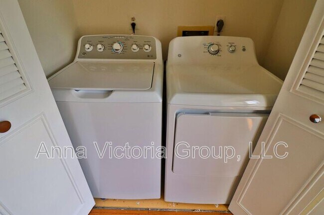 Foto del edificio - 229 Red Jade Dr