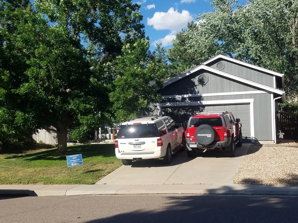 9002 Woodland Dr, Highlands Ranch, CO 80126 House Rental in Highlands