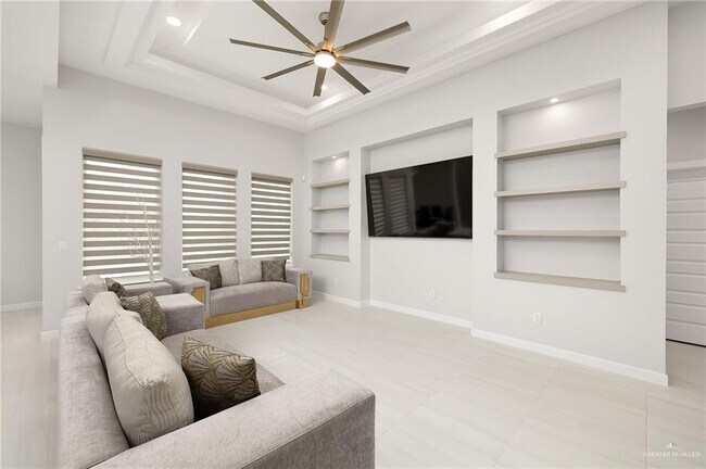 Foto del edificio - 24 Zenker Ave