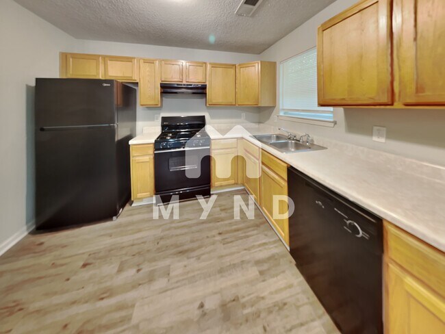 Building Photo - 3740 Salem Meadows Dr