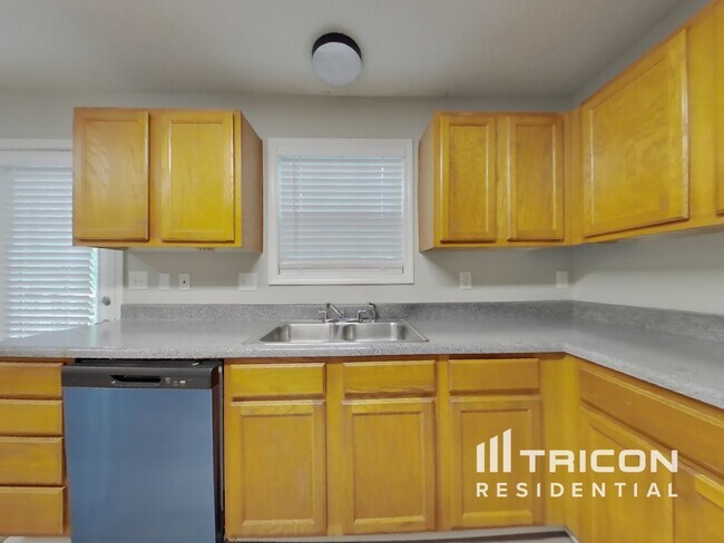 Foto del edificio - 271 Bainbridge Cir