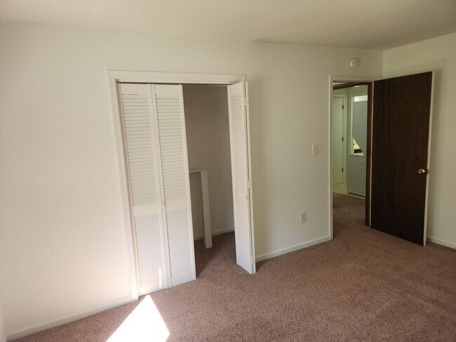 Building Photo - DUPLEX IN PRINCE GEORGE