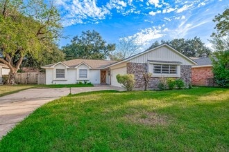 Building Photo - 4731 Casemont Dr