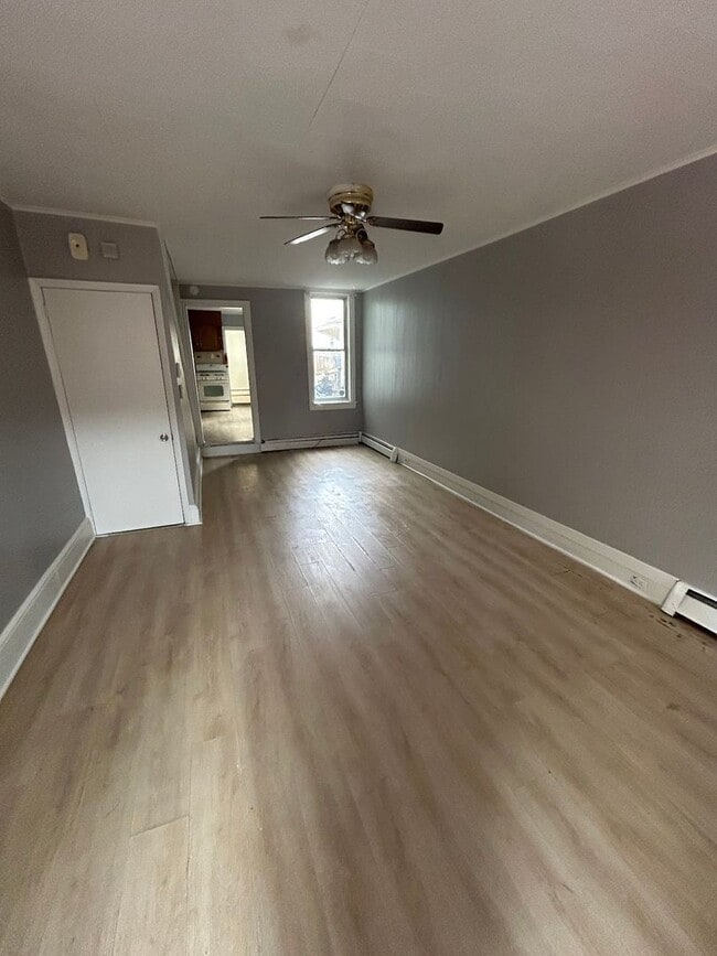 3 Bedroom Home - 3 Bedroom Home