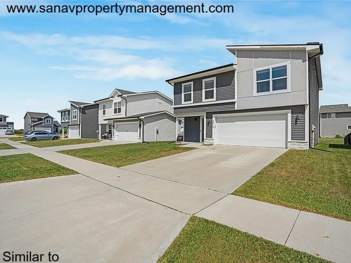 Primary Photo - Modern 4-Bed Home for Rent in Desirable NE...