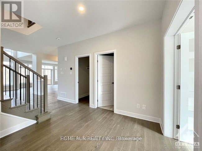 Building Photo - 921 Atrium Ridge
