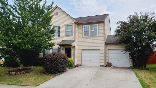 Foto del edificio - 696 Nannyberry Ln