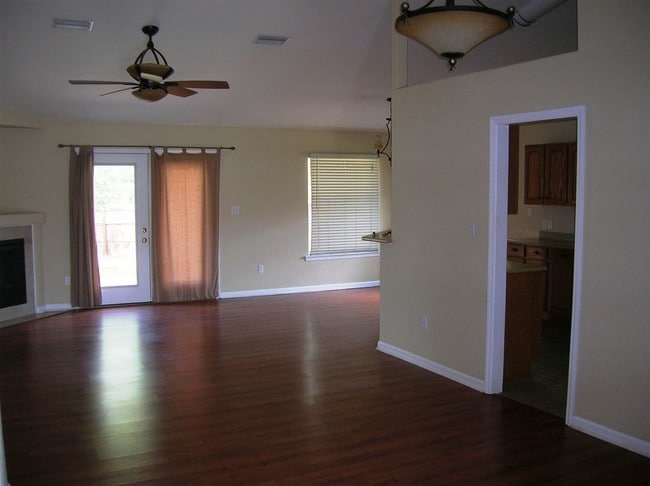 Building Photo - 4506 Deslin Ct