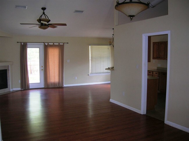 Foto del edificio - 4506 Deslin Ct