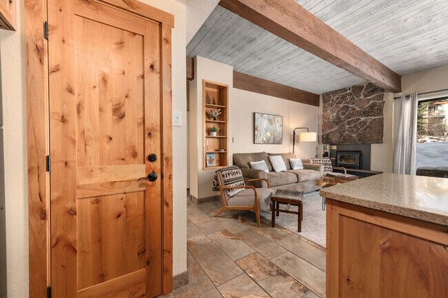 Building Photo - 2275 Storm Meadows Dr