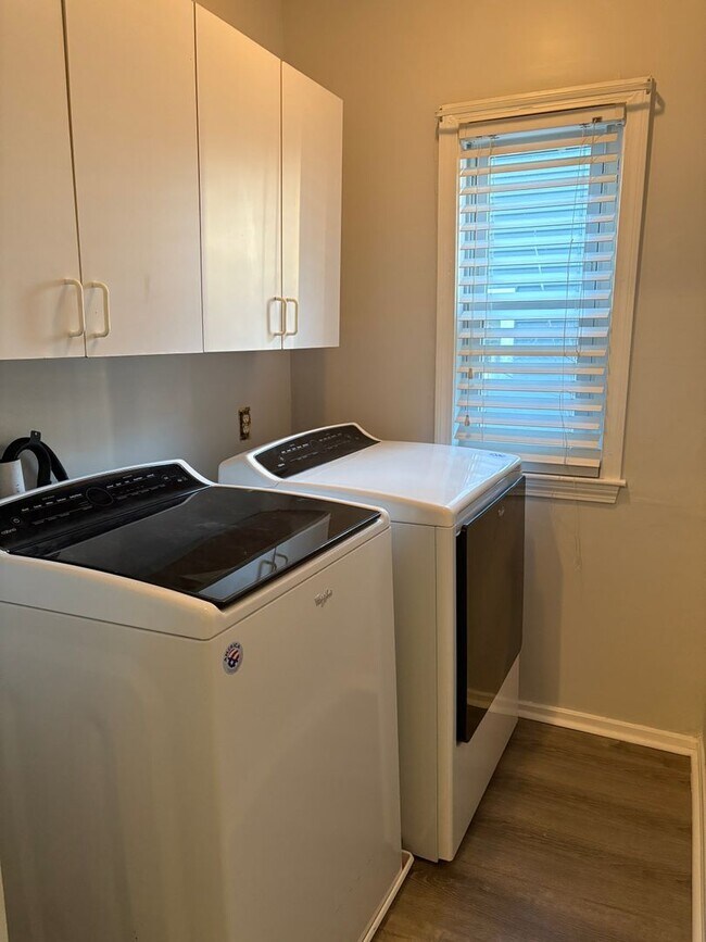 Foto del edificio - 10-12 Rockdale Ave