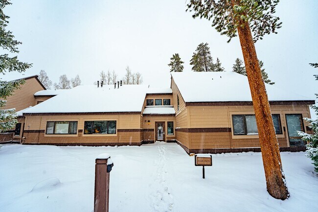 Building Photo - Tons of space! Keystone condo. 2 beds and ...