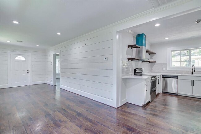 Building Photo - 2515 Stevens St