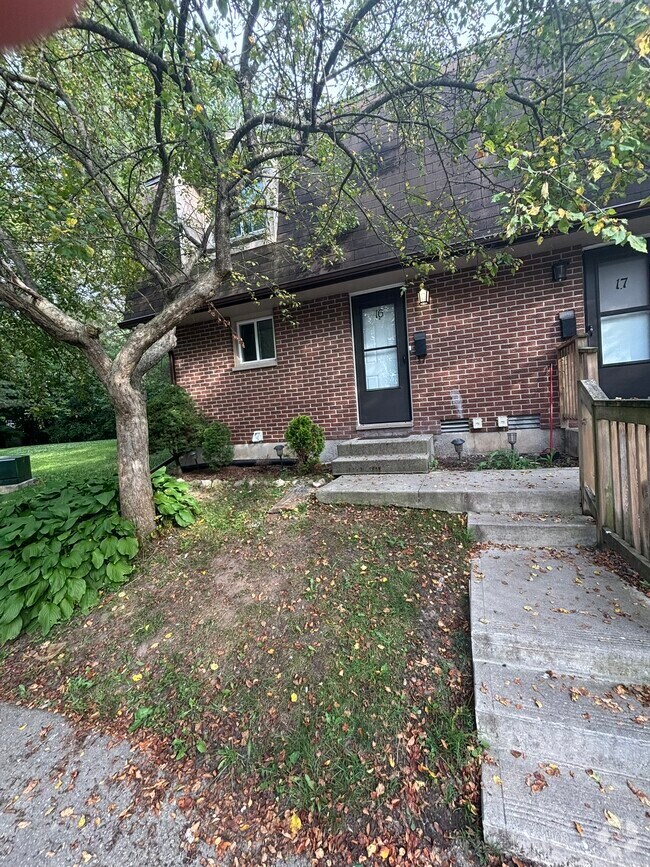 Building Photo - 325-325 Erb St. W