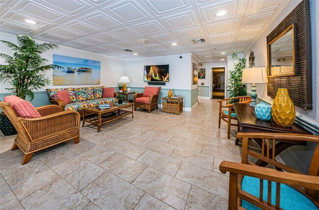 Foto del edificio - 100 Bluff View Dr