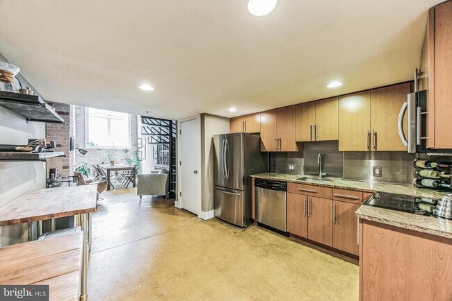 Foto del edificio - 314-18 Brown St