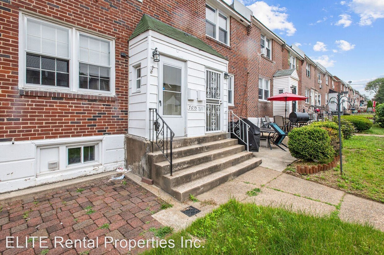 Primary Photo - 3 br, 1.5 bath House - 7655 Woodcrest Ave.