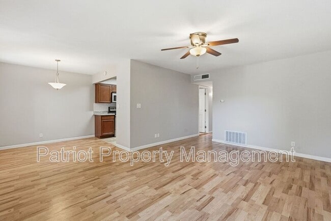 Foto del edificio - 1702 W Tuckey Ln