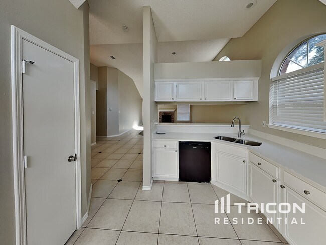 Building Photo - 321 Meandering Way Glenn Heights TX