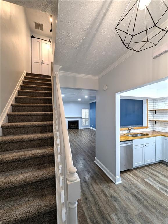 Foto del edificio - 906 Wedgewood Way