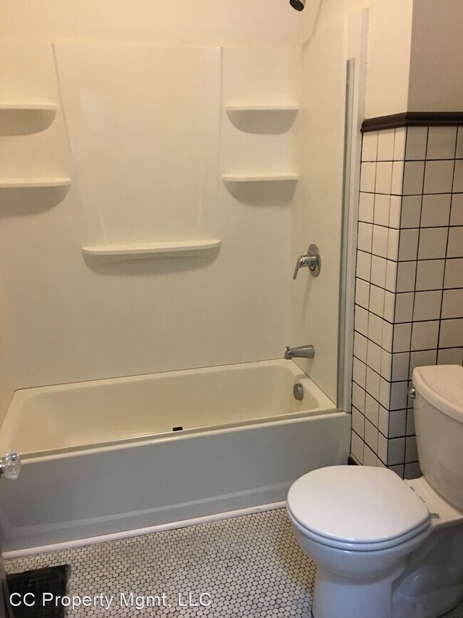 Building Photo - 2 br, 1 bath House - 995 Silverleaf Ave