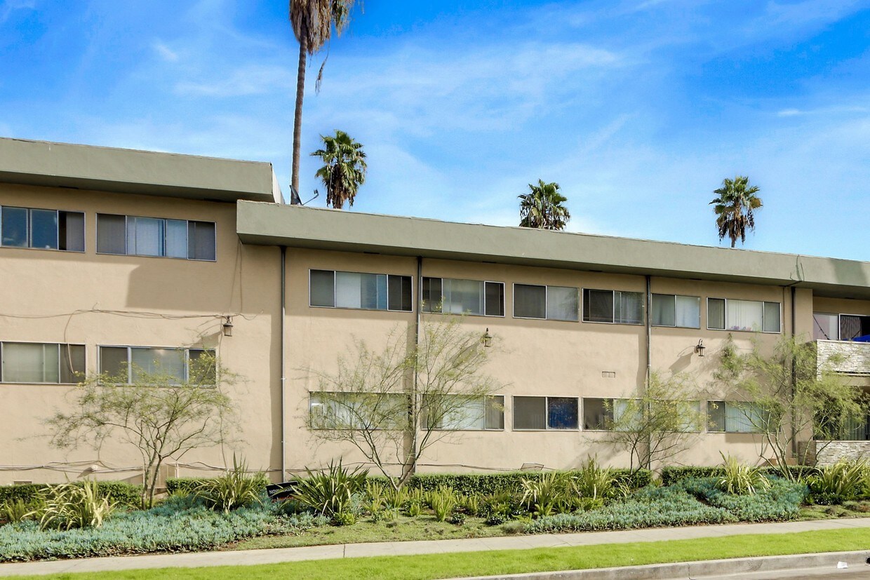 Building Photo - 3954 Ursula Ave