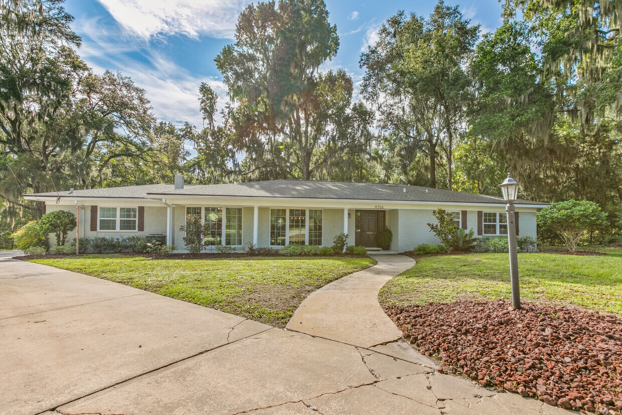 Primary Photo - 4356 Olde Pine Ln