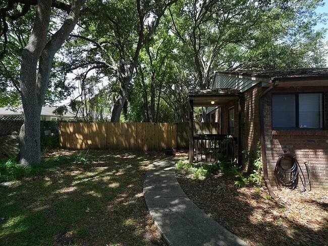 Foto del edificio - 1563 Hancock Ln