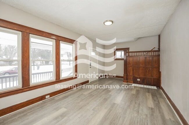 Building Photo - 1027 Delia Ave