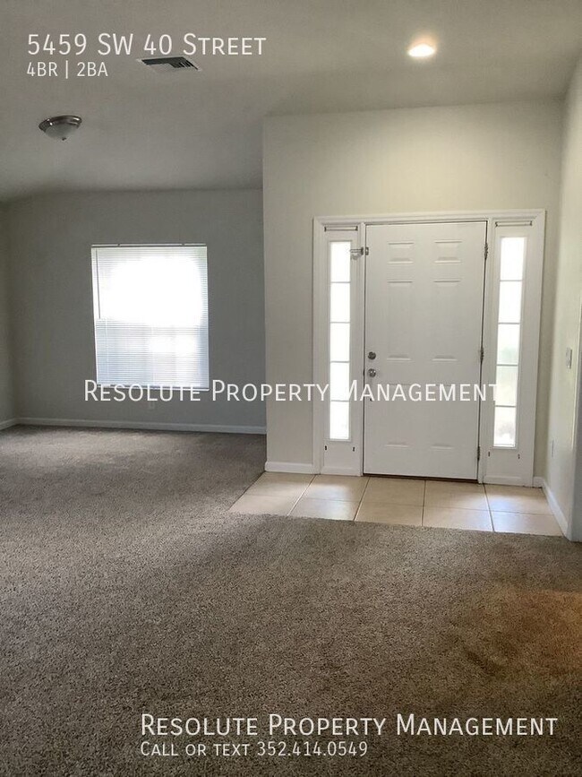 Building Photo - 4 Bed/ 2 Bath in Fore Ranch