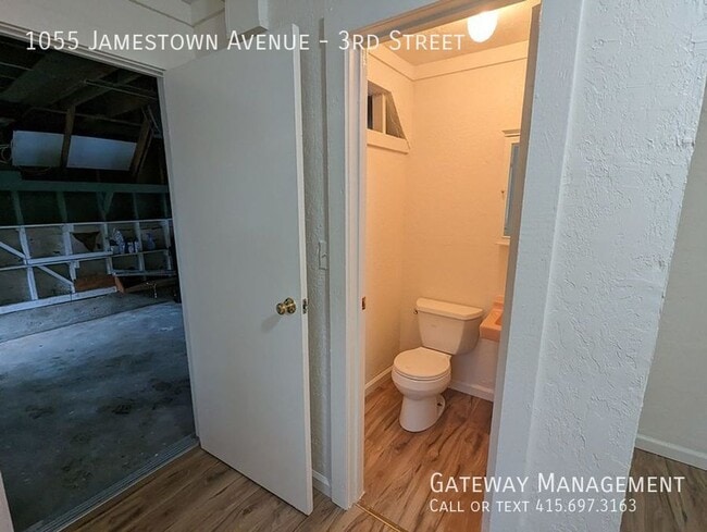 Foto del edificio - 1055 Jamestown Ave