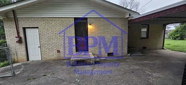Building Photo - Spacious 4 Bed, 2 Bath Home in Nashville –...