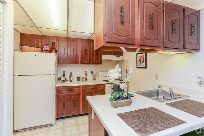 Kitchen - Glenbrook Apartments