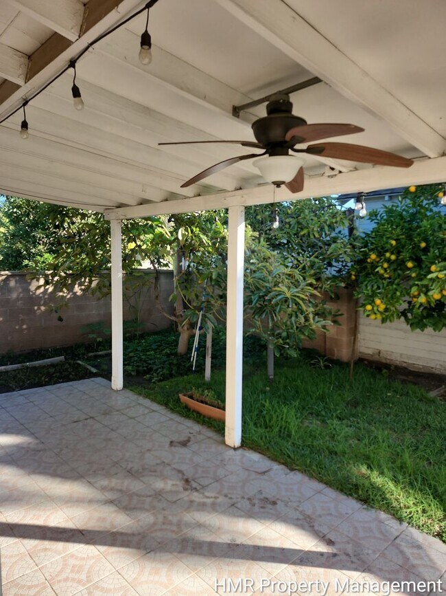 Building Photo - MOVE IN SPECIAL - Charming Single-Story Home