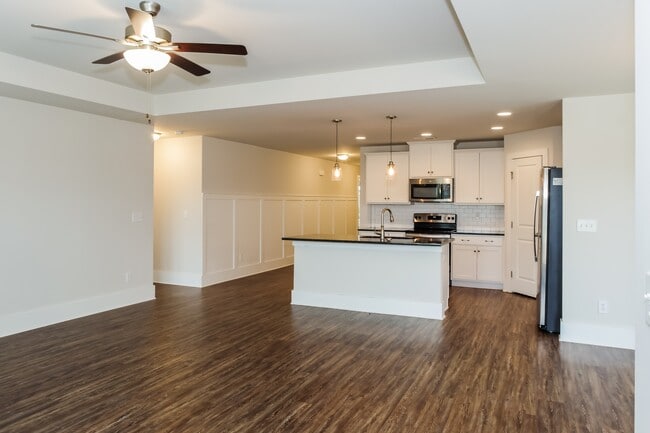 Building Photo - 189 Cherry Laurel Dr