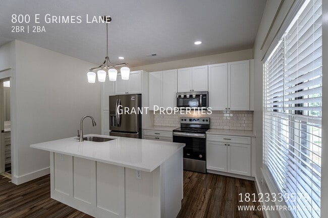 Building Photo - 800 E Grimes Ln