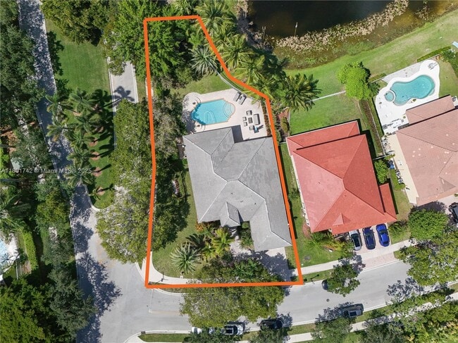 Building Photo - 1600 Blue Jay Cir