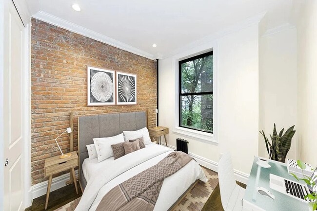 Building Photo - East 13th Street