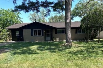 Building Photo - 1107 Dover Cir