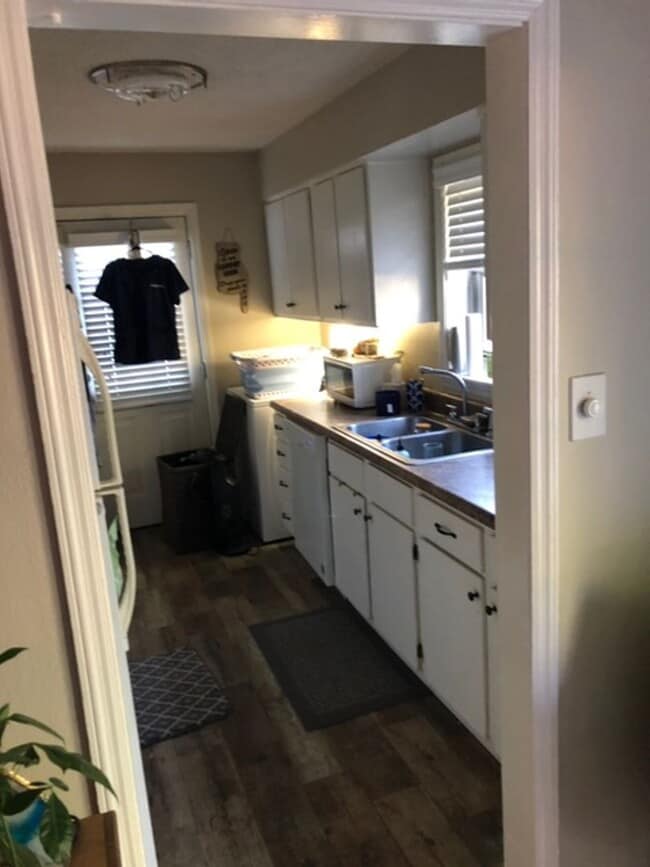 Building Photo - 3BD/1.5BA Home located in Colonial Acres!