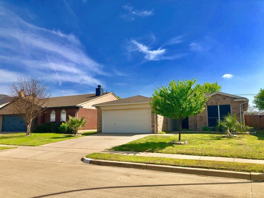 8736 Trinity Vista Trail, Hurst, TX 76053 House for Rent in Hurst, TX