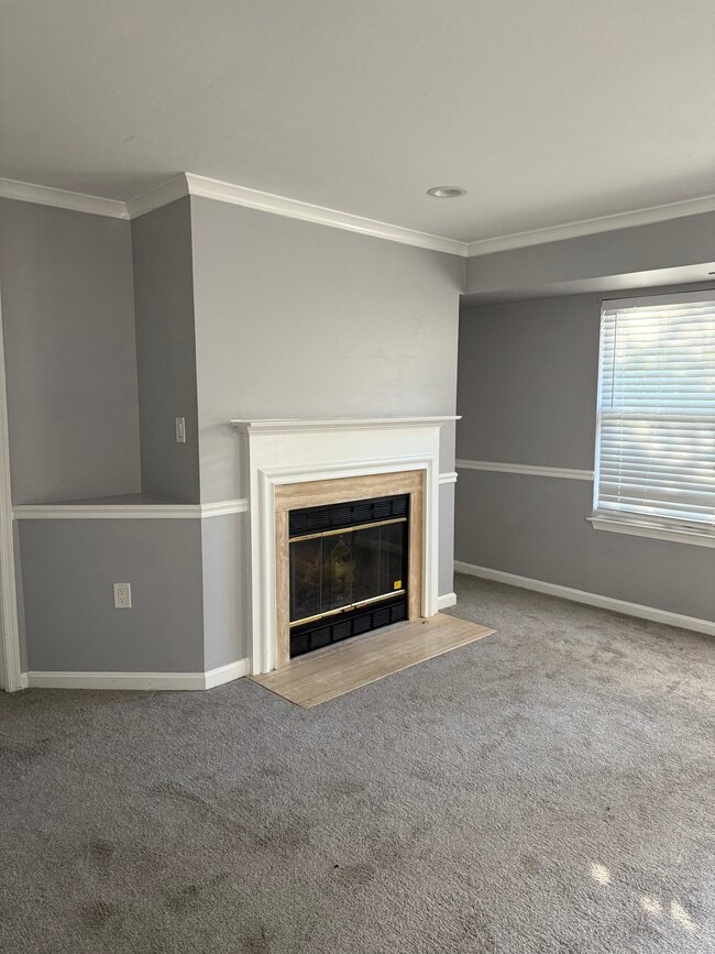 Building Photo - 9708 Lake Pointe Ct