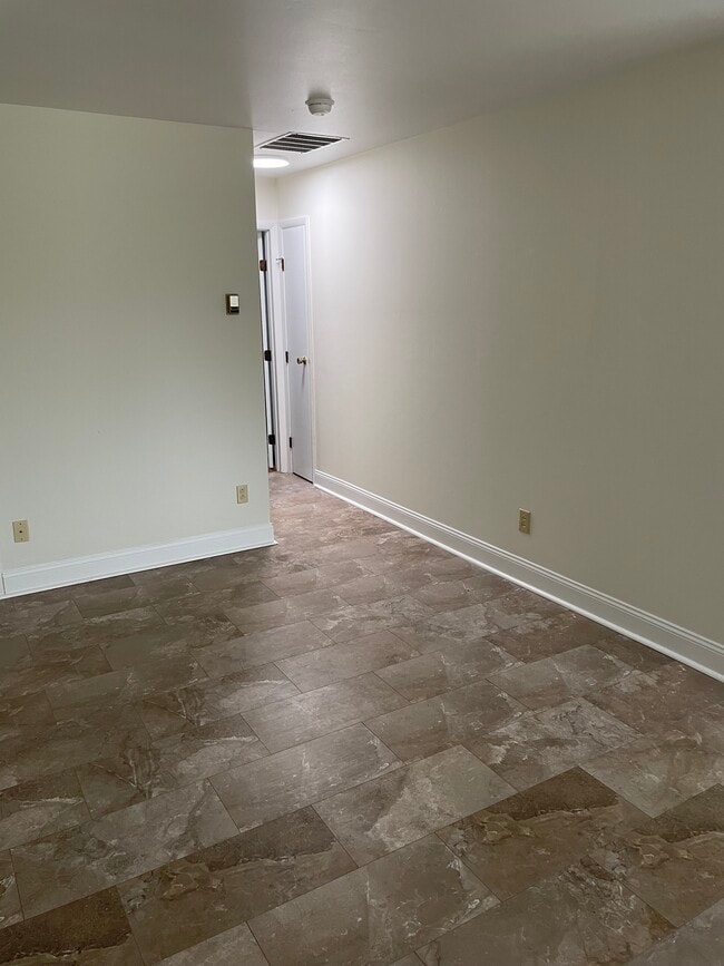 Building Photo - 4707 Croftshire Dr