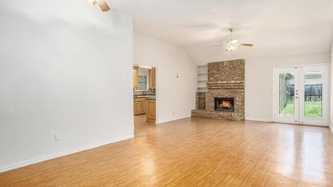 Foto del edificio - 6908 Bentley Ave