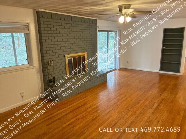 Foto del edificio - 1001 Crestview Dr