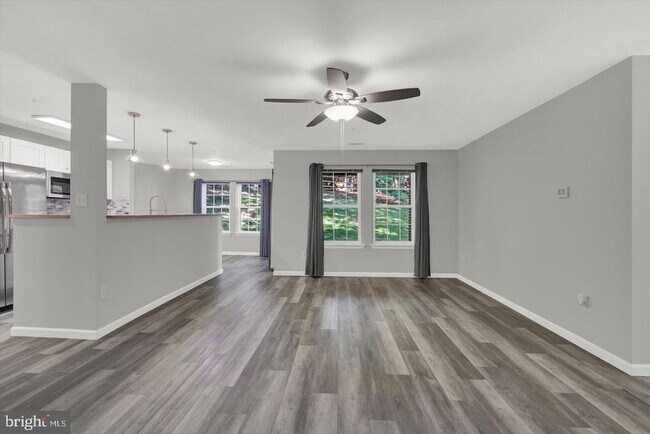 Foto del edificio - 2406 Ellsworth Way