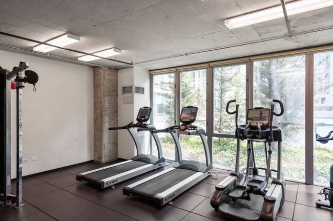 Building Photo - 659 W Randolph St