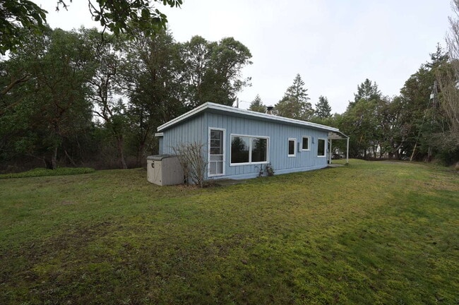 Building Photo - 2 bed 1 bath in a country setting