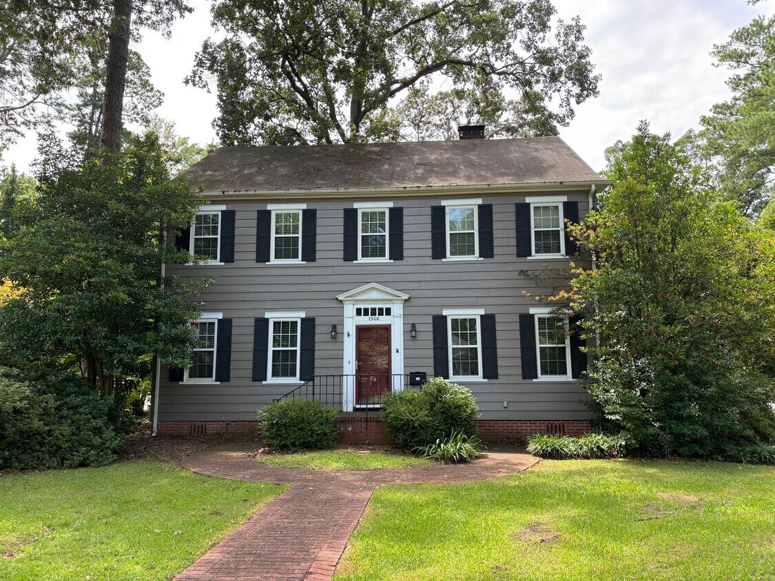 Primary Photo - 1500 E Mulberry St